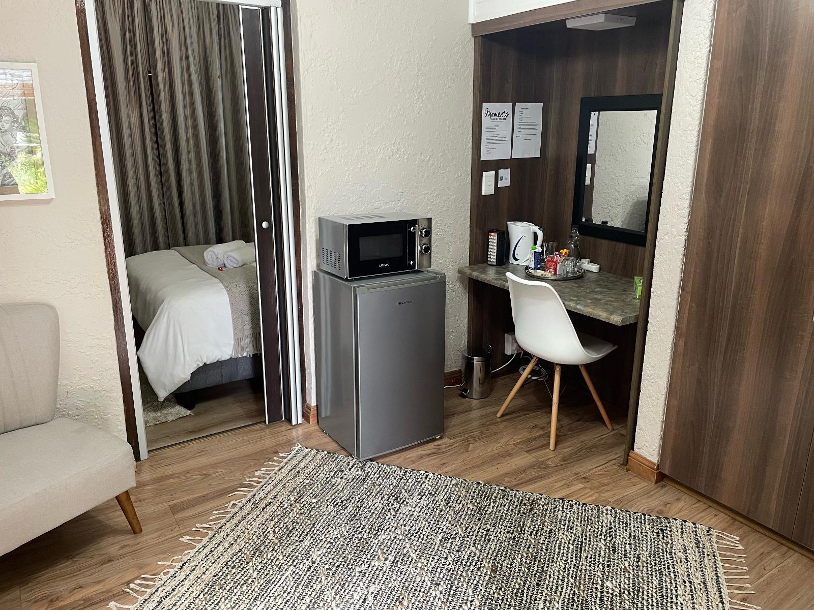 Room 2 — Photo of the whole room