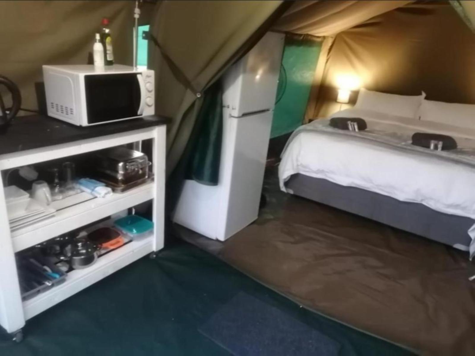 Room 1 — Kitchenette
