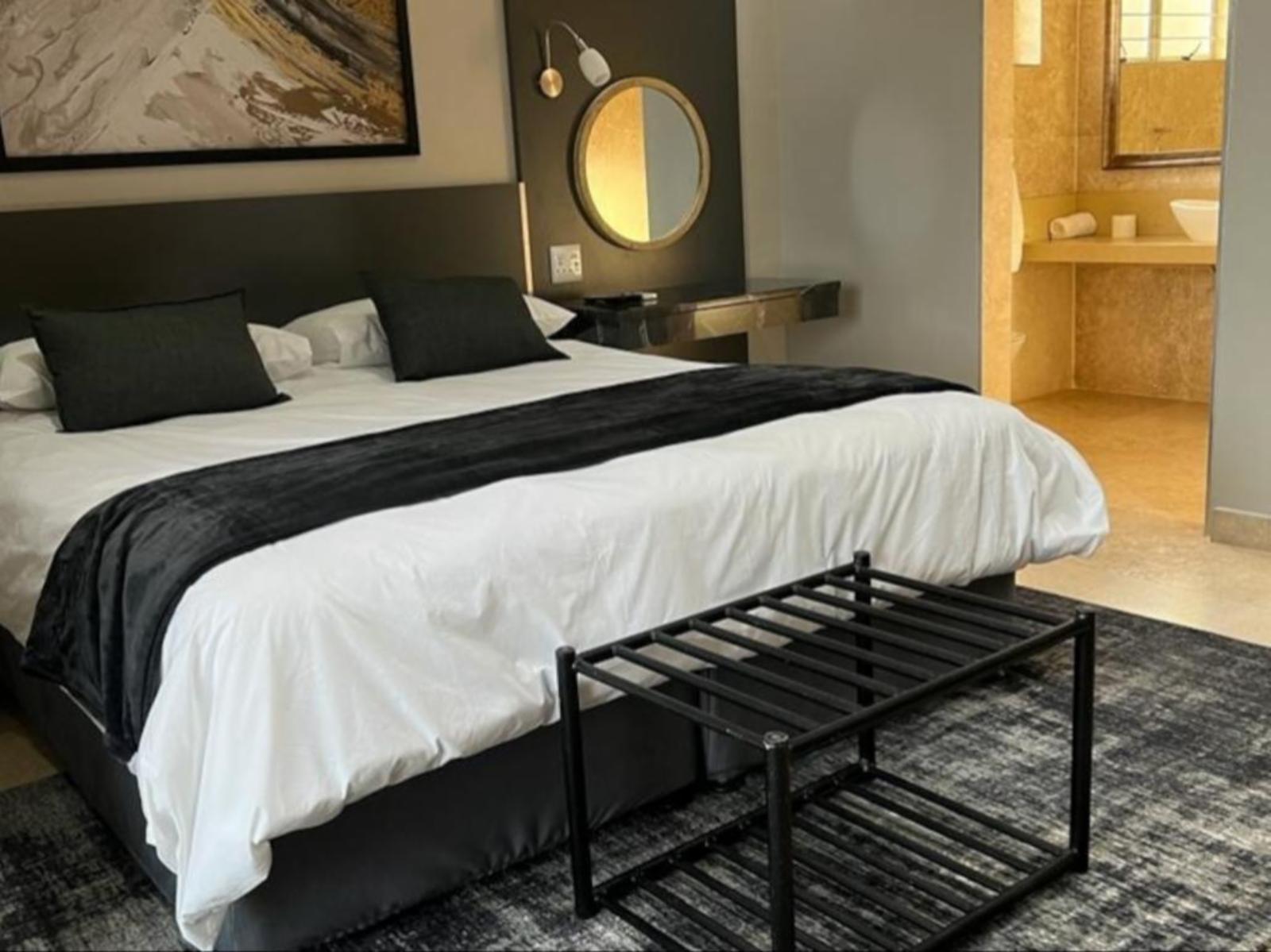 Room 1 — Photo of the whole room