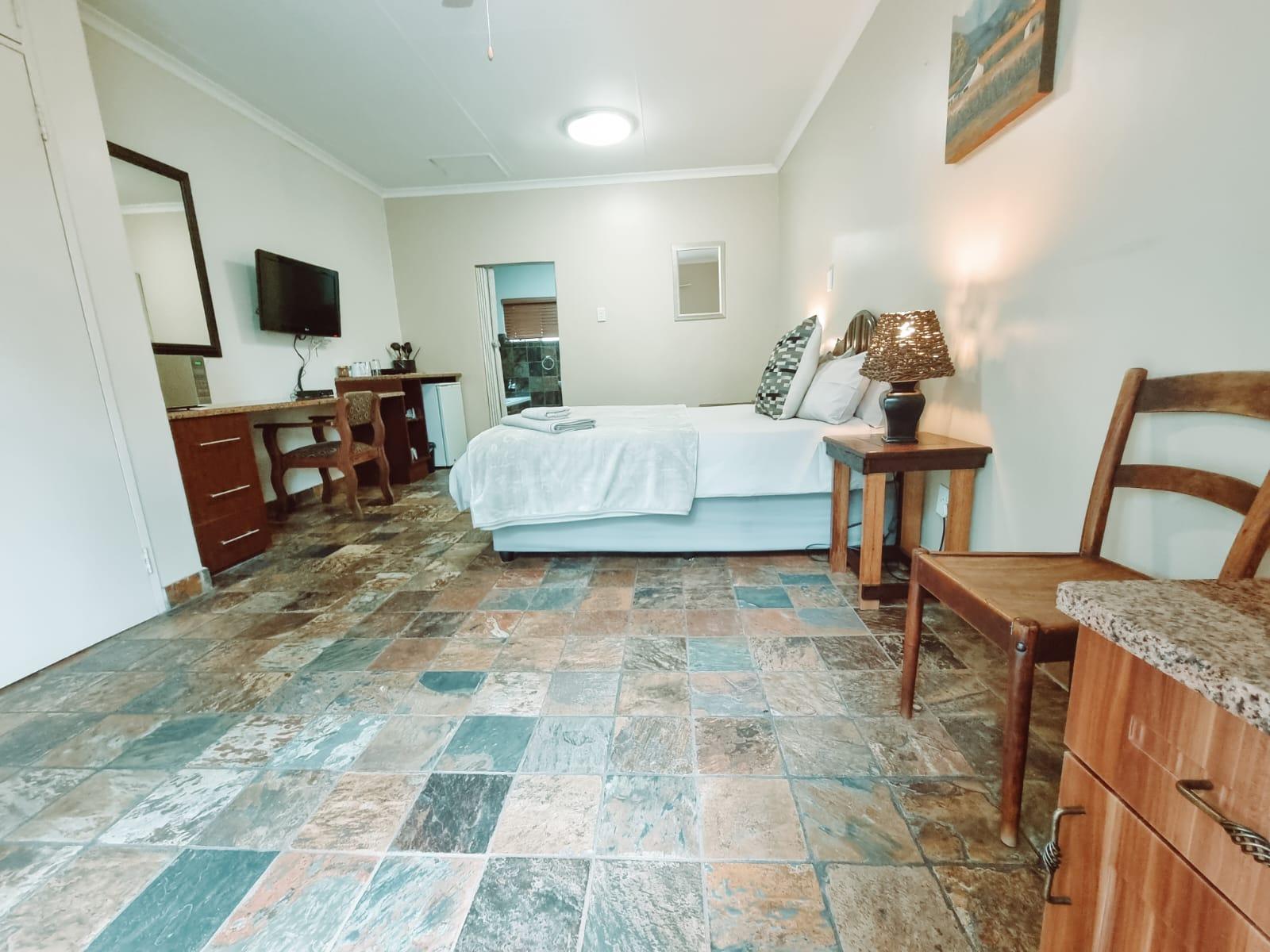 Room 1 — Photo of the whole room