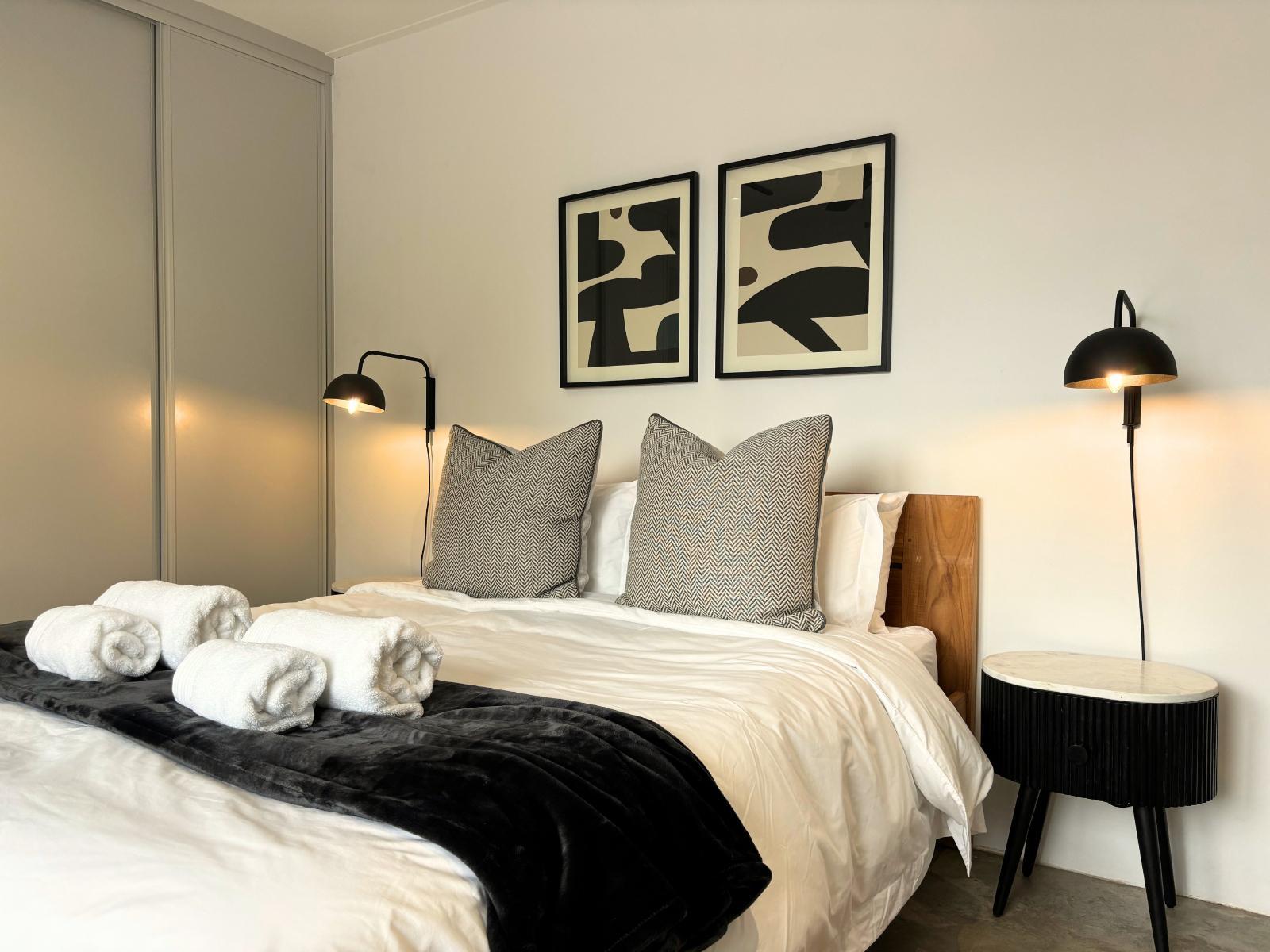 Room 1 — Photo of the whole room