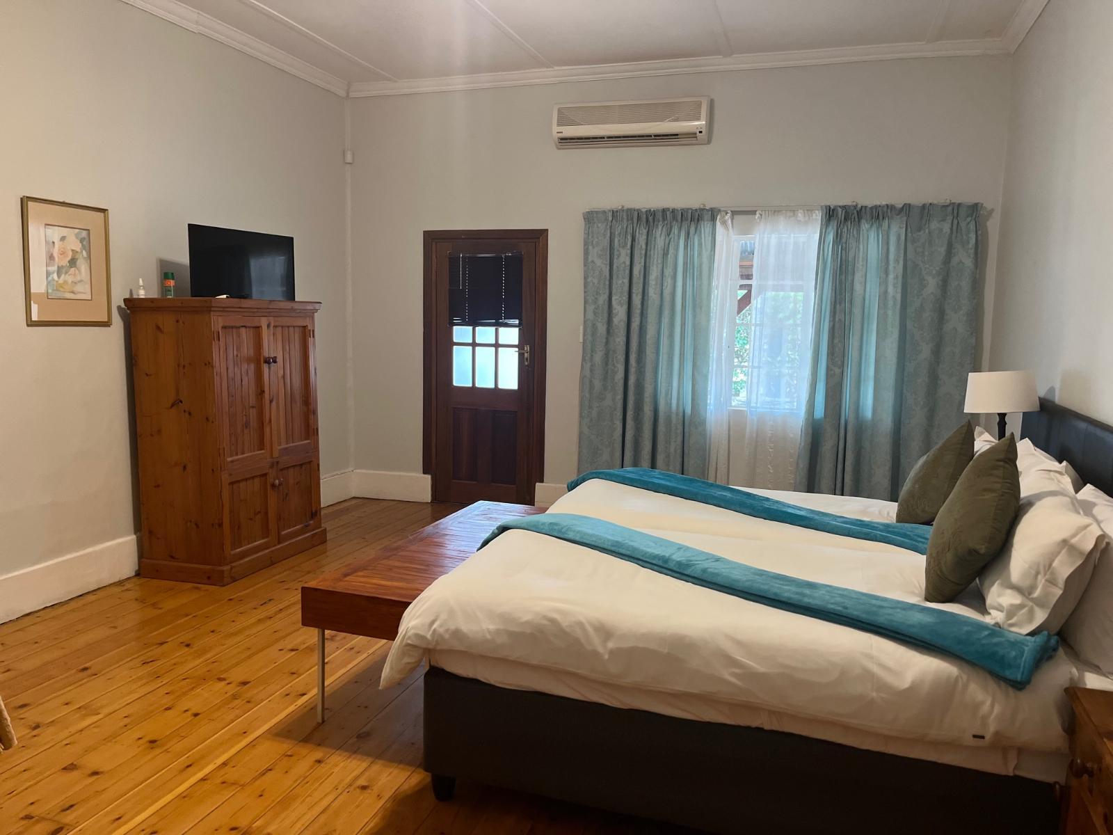 Room 6 — Bed