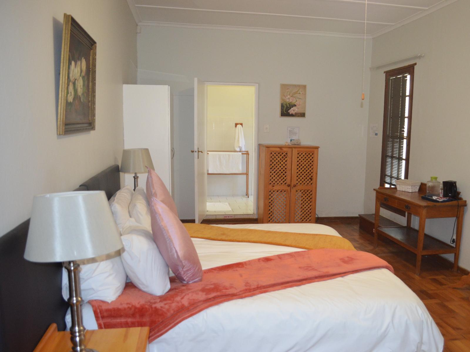 Room 1 — Photo of the whole room