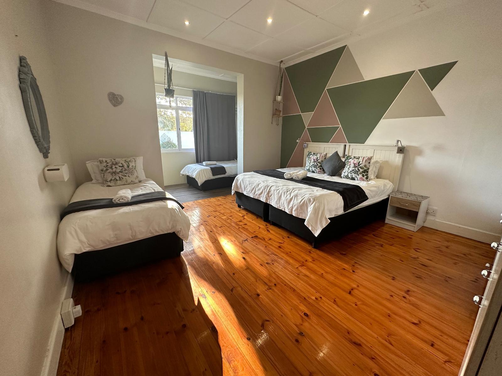 Room 2 — Photo of the whole room