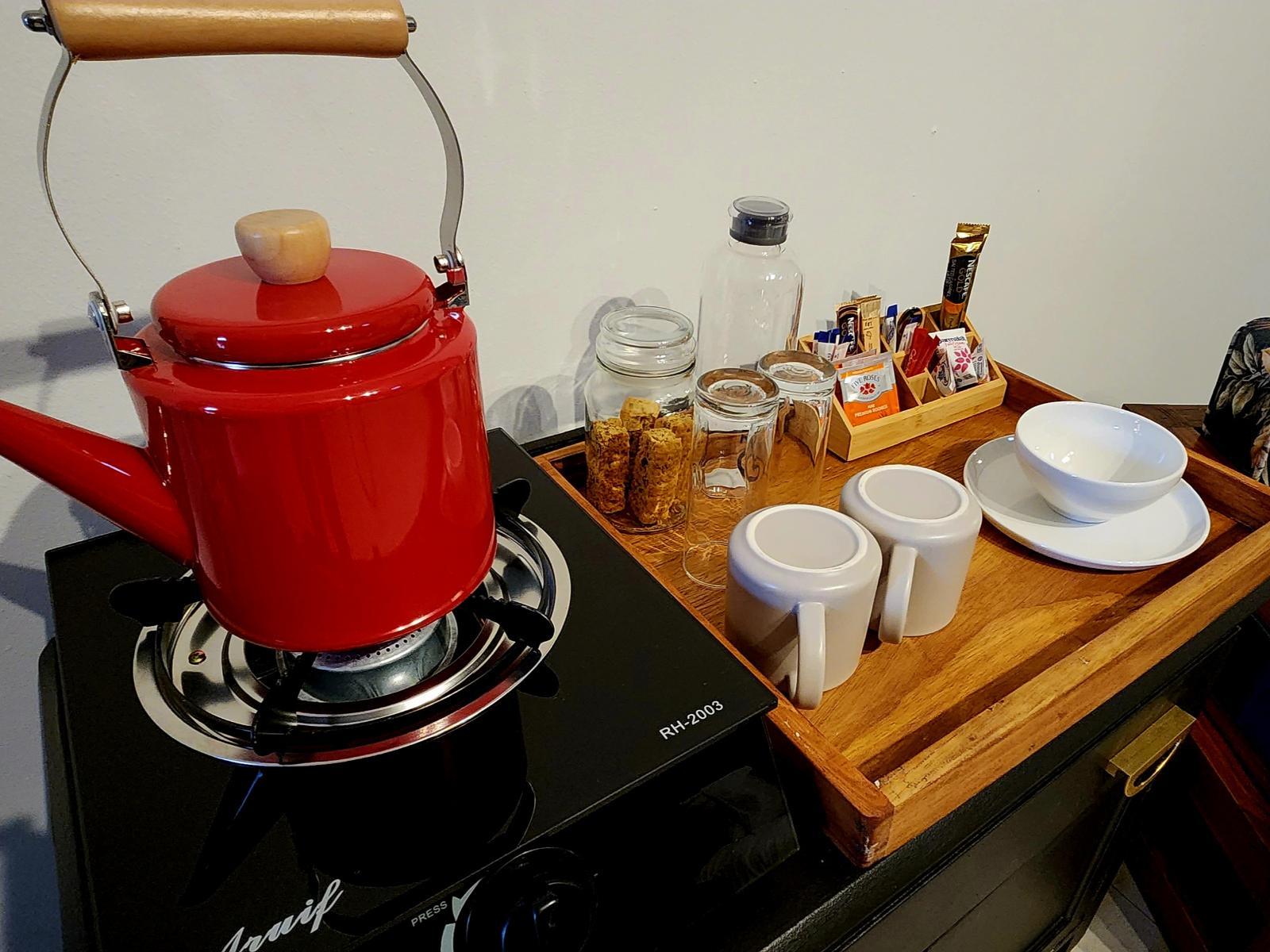 Room 1 — Coffee/tea facilities