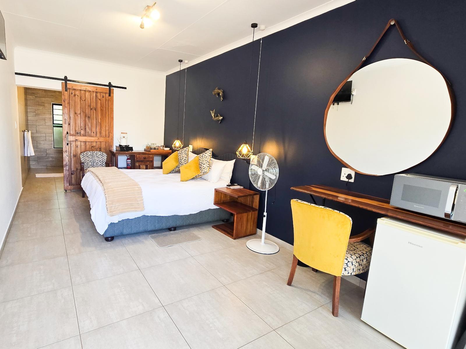 Room 2 — Photo of the whole room
