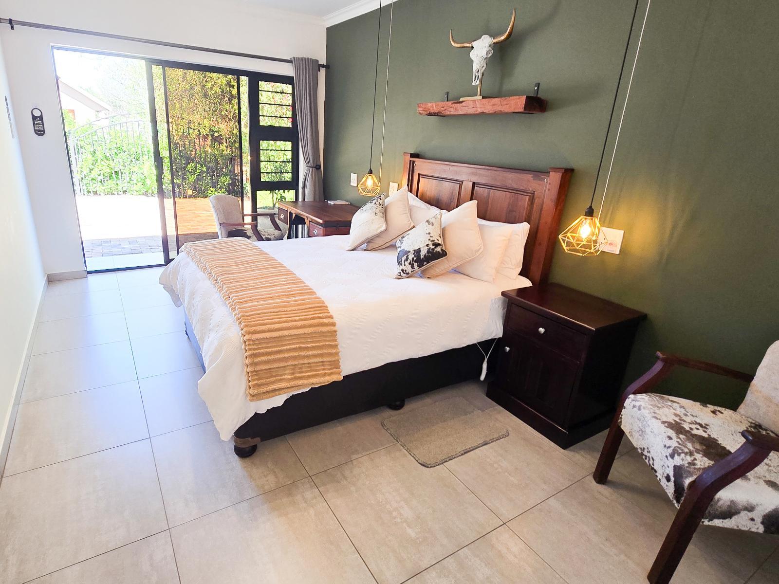 Room 4 — Photo of the whole room