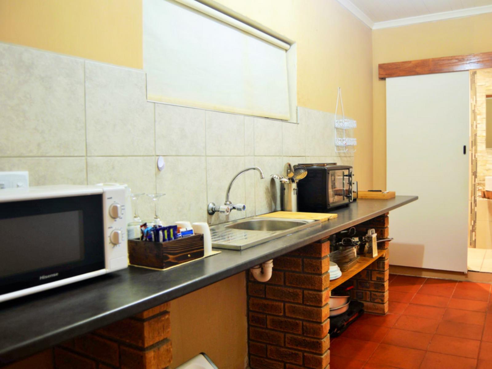Room 1 — Kitchenette
