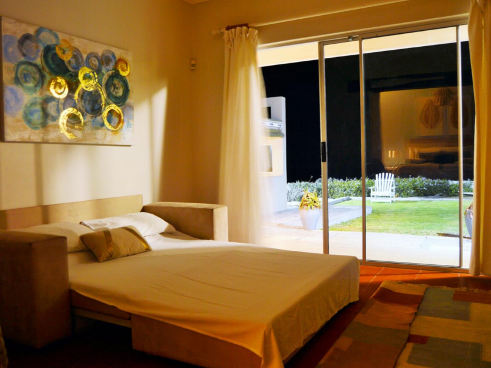 Room 1 — Photo of the whole room