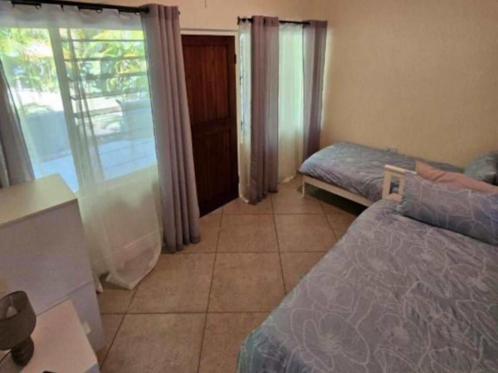 Room 1 — Photo of the whole room