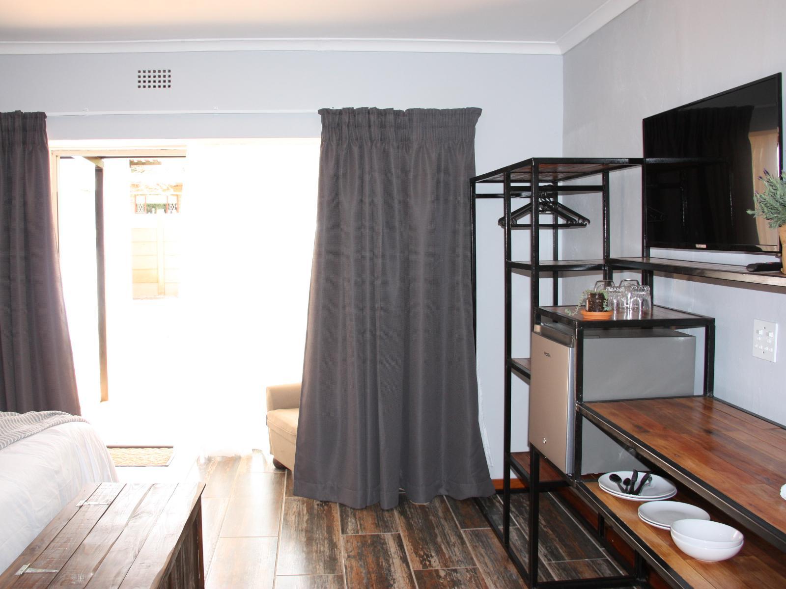 Room 1 — TV and multimedia