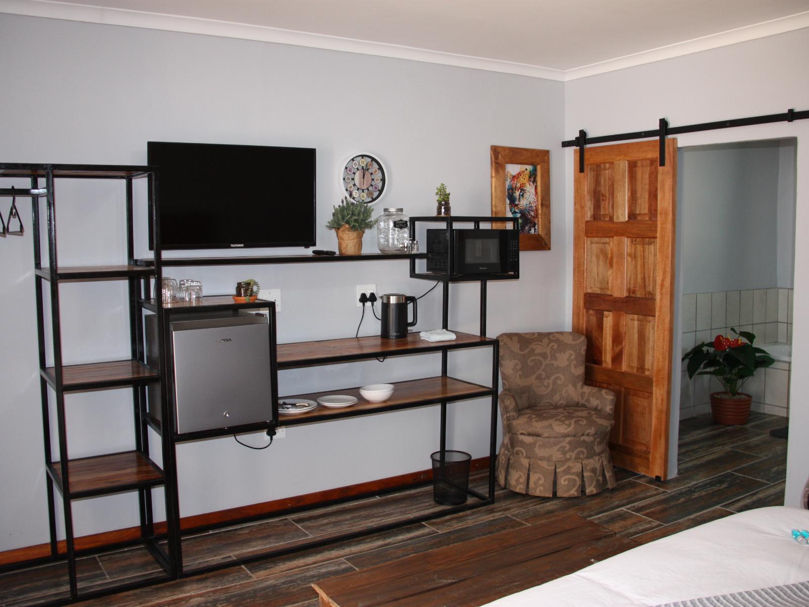 Room 1 — TV and multimedia