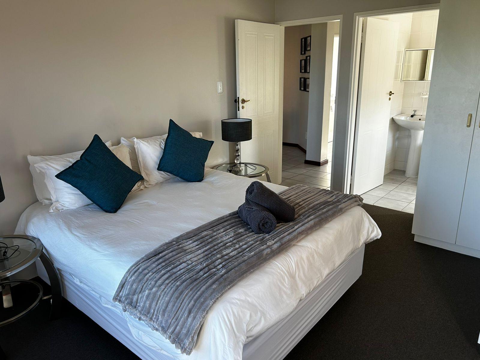 Room 1 — Photo of the whole room