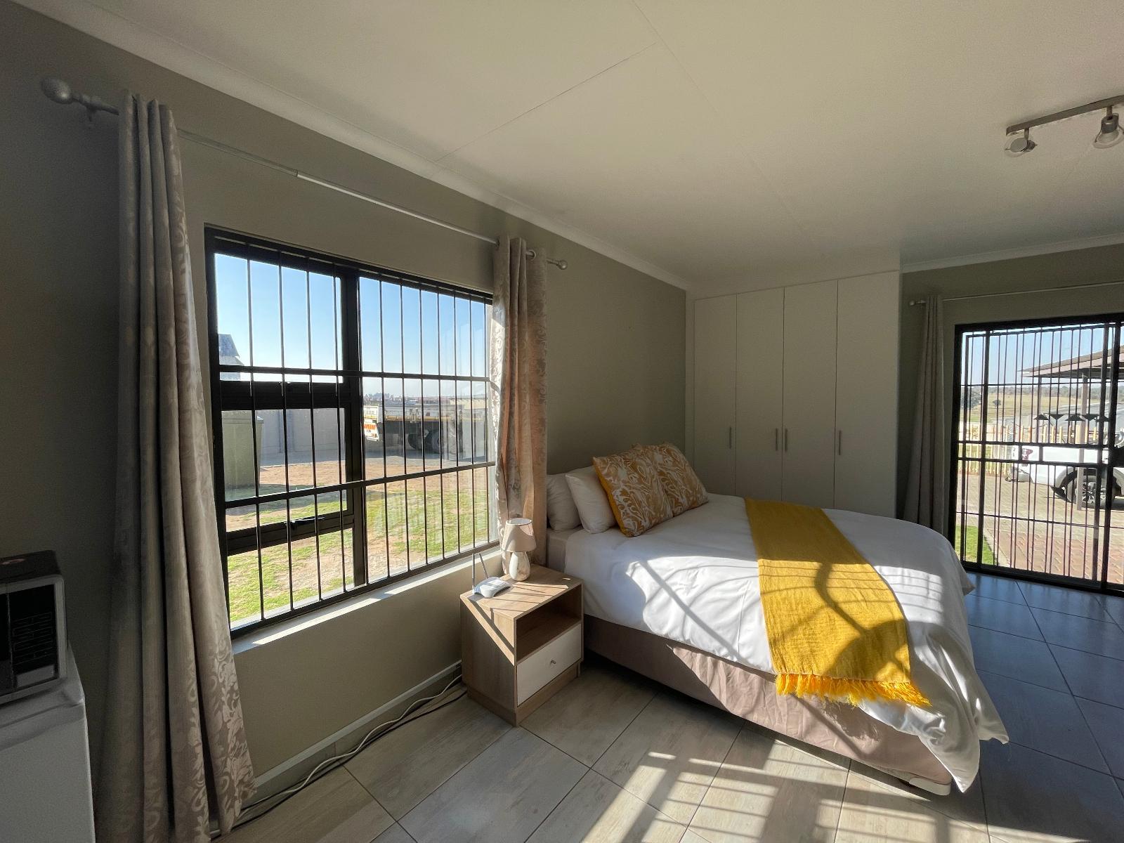Room 1 — Photo of the whole room