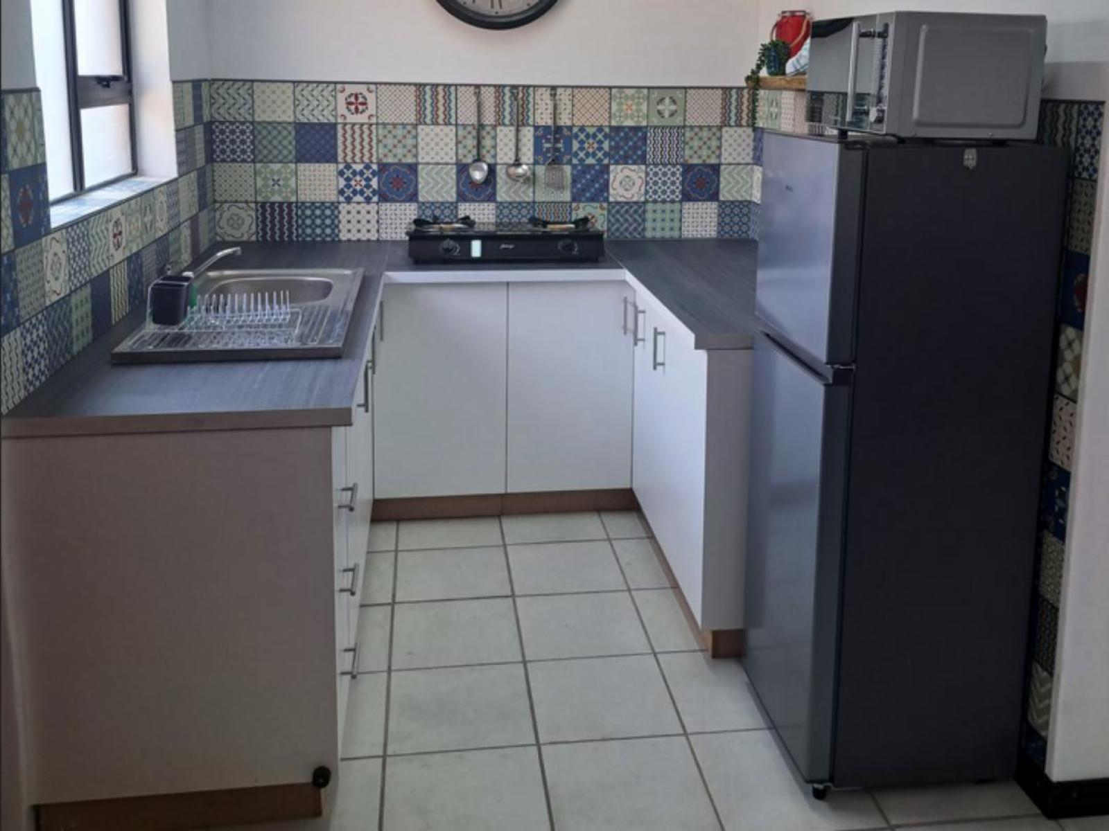 Room 1 — Kitchenette