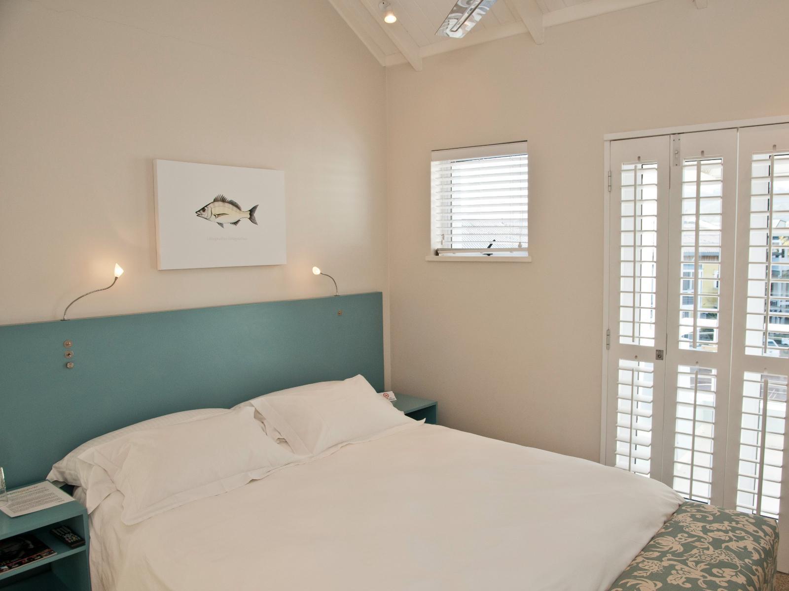 Room 1 — Photo of the whole room