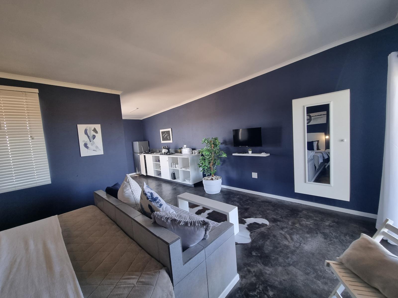 Room 1 — Photo of the whole room