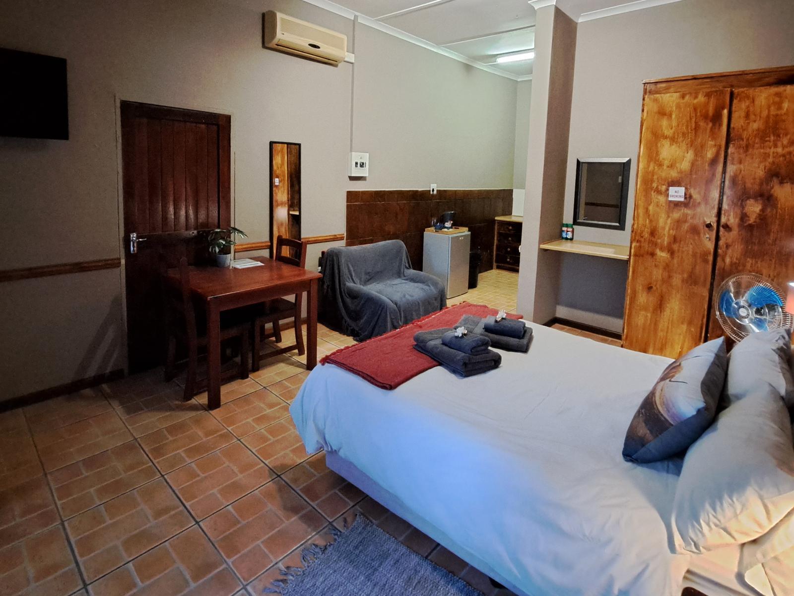 Room 1 — Photo of the whole room
