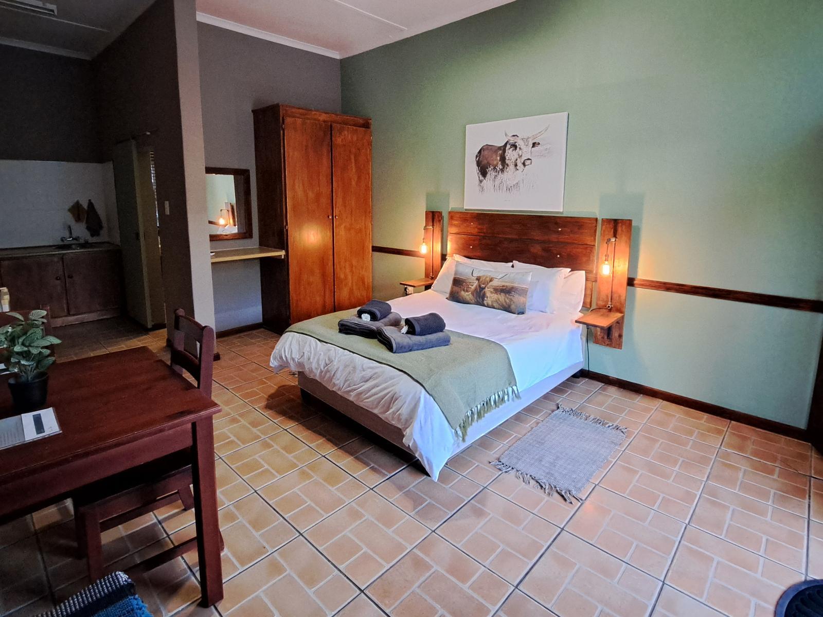Room 1 — Photo of the whole room