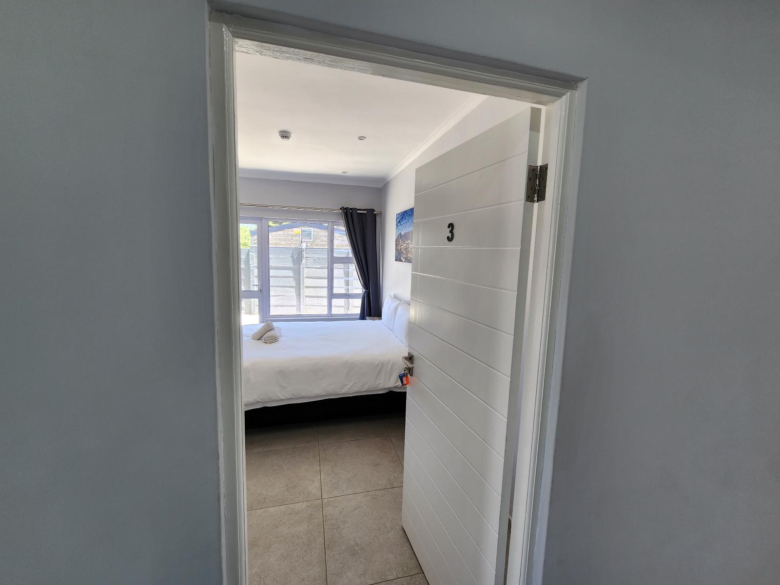 Room 4 — Photo of the whole room