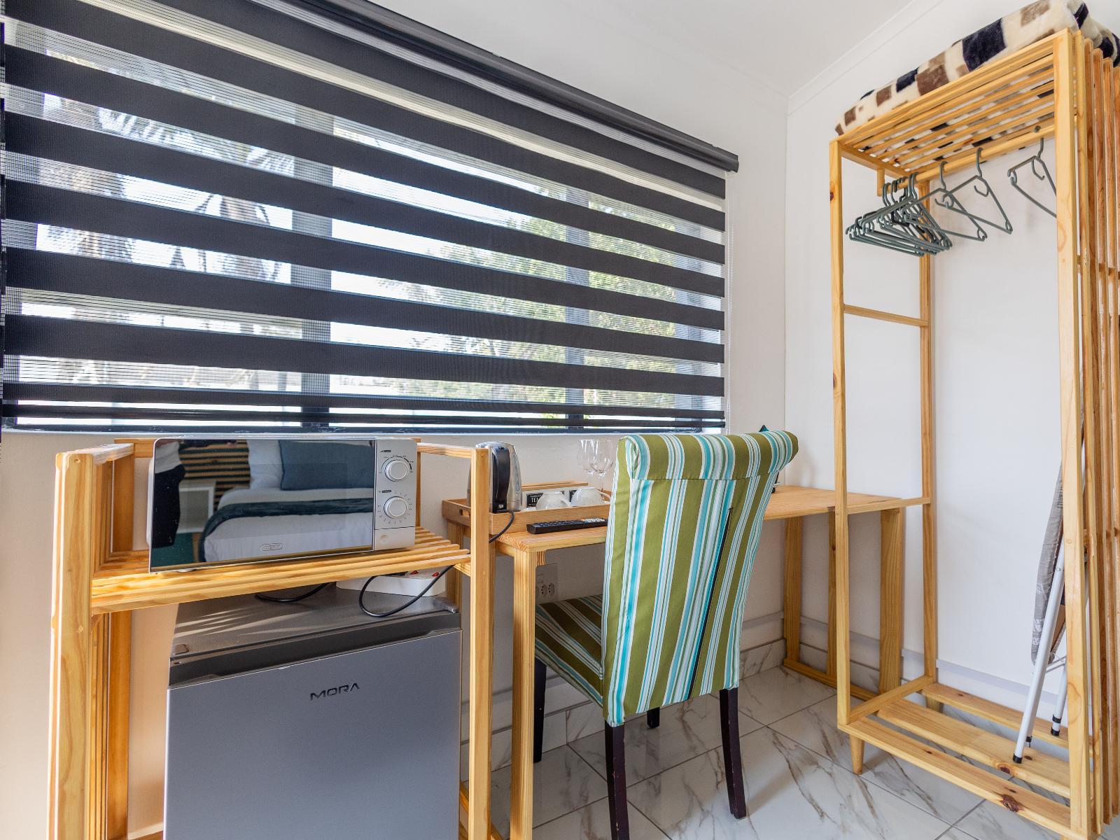 Room 2 — Coffee/tea facilities