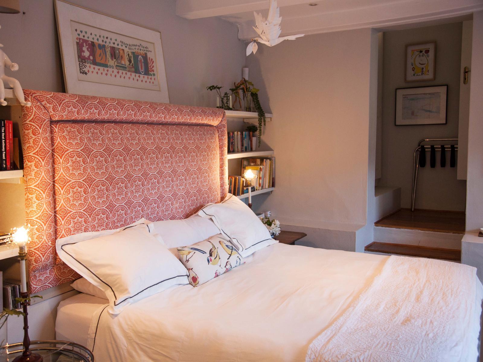 Room 1 — Photo of the whole room