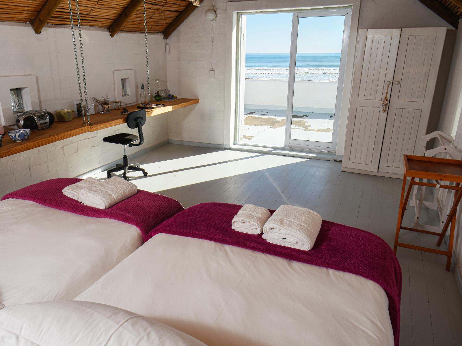 Room 1 — Photo of the whole room
