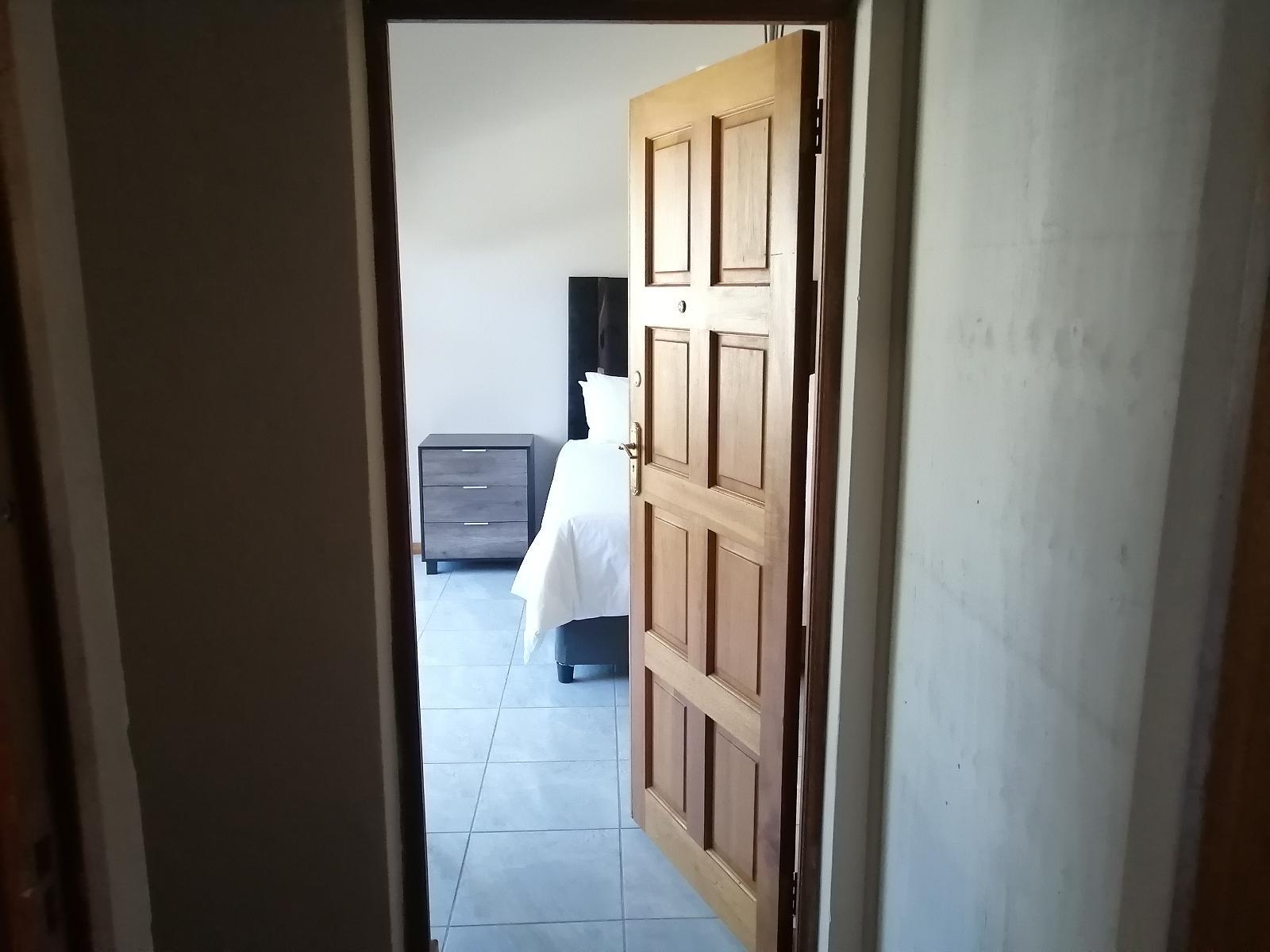 Room 1 — Photo of the whole room