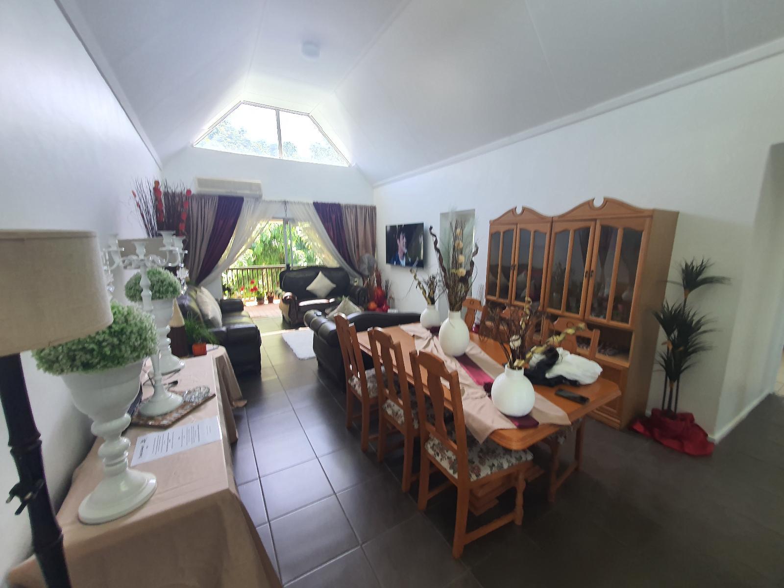 Room 1 — Photo of the whole room
