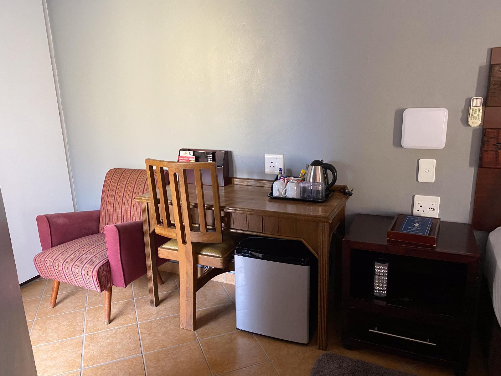 Room 2 — Coffee/tea facilities