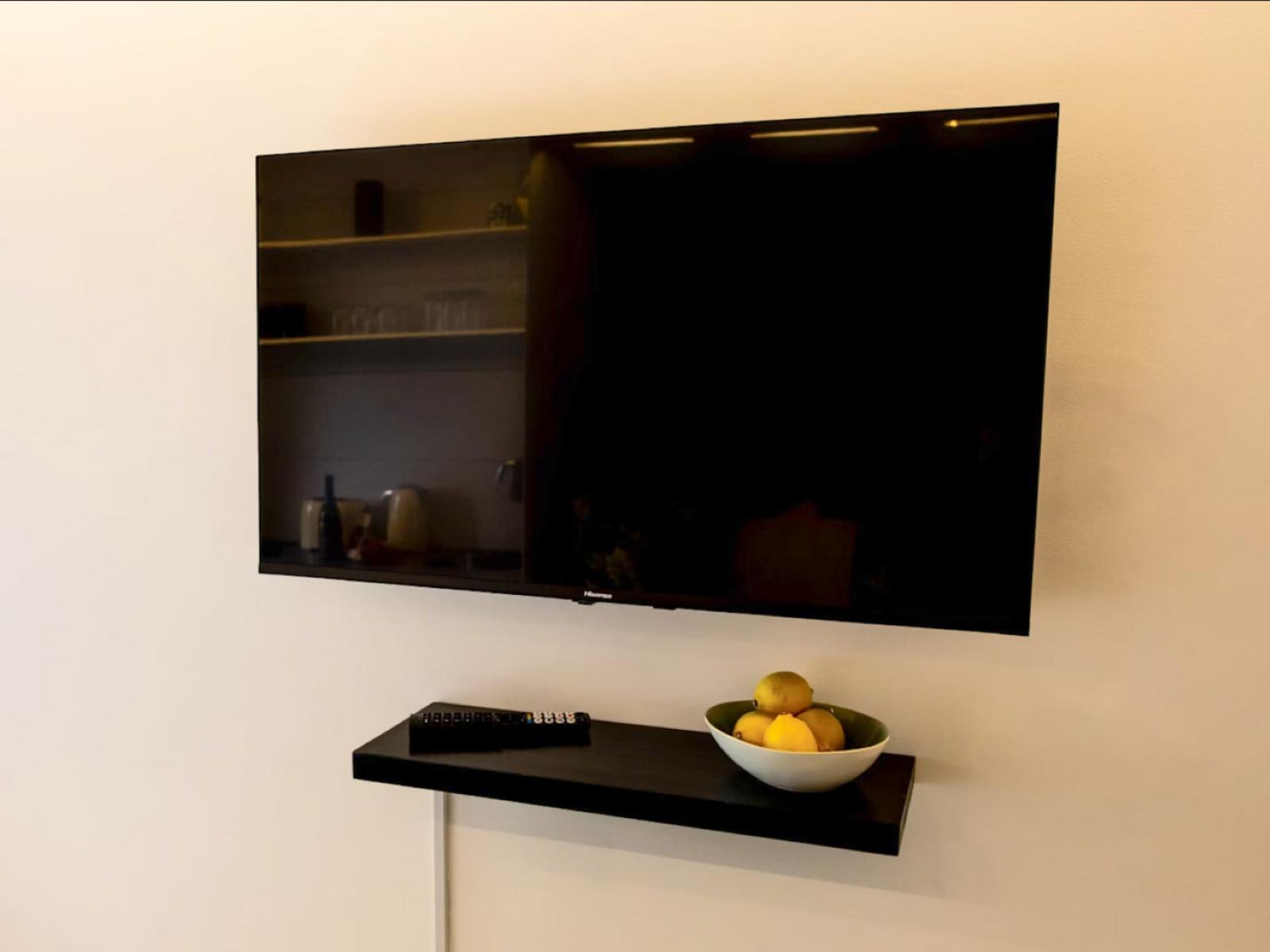 Room 1 — TV and multimedia