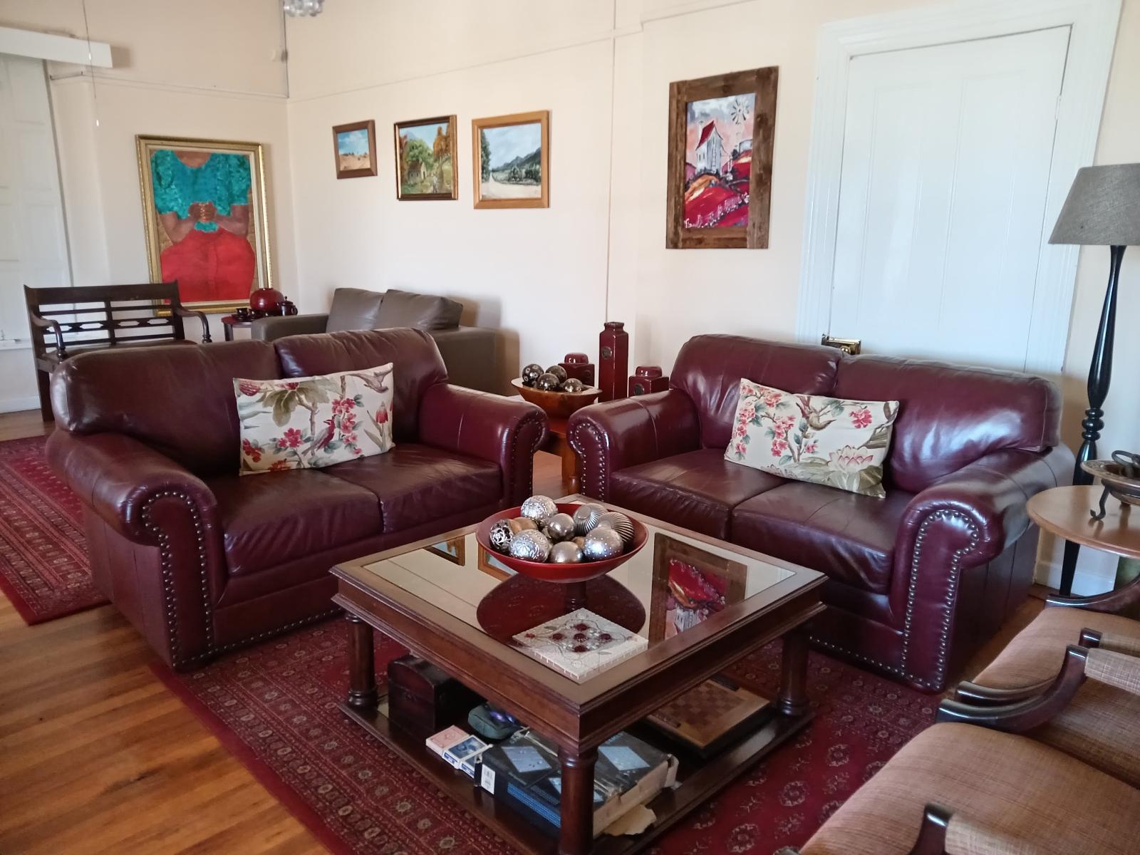 Communal lounge/ TV room