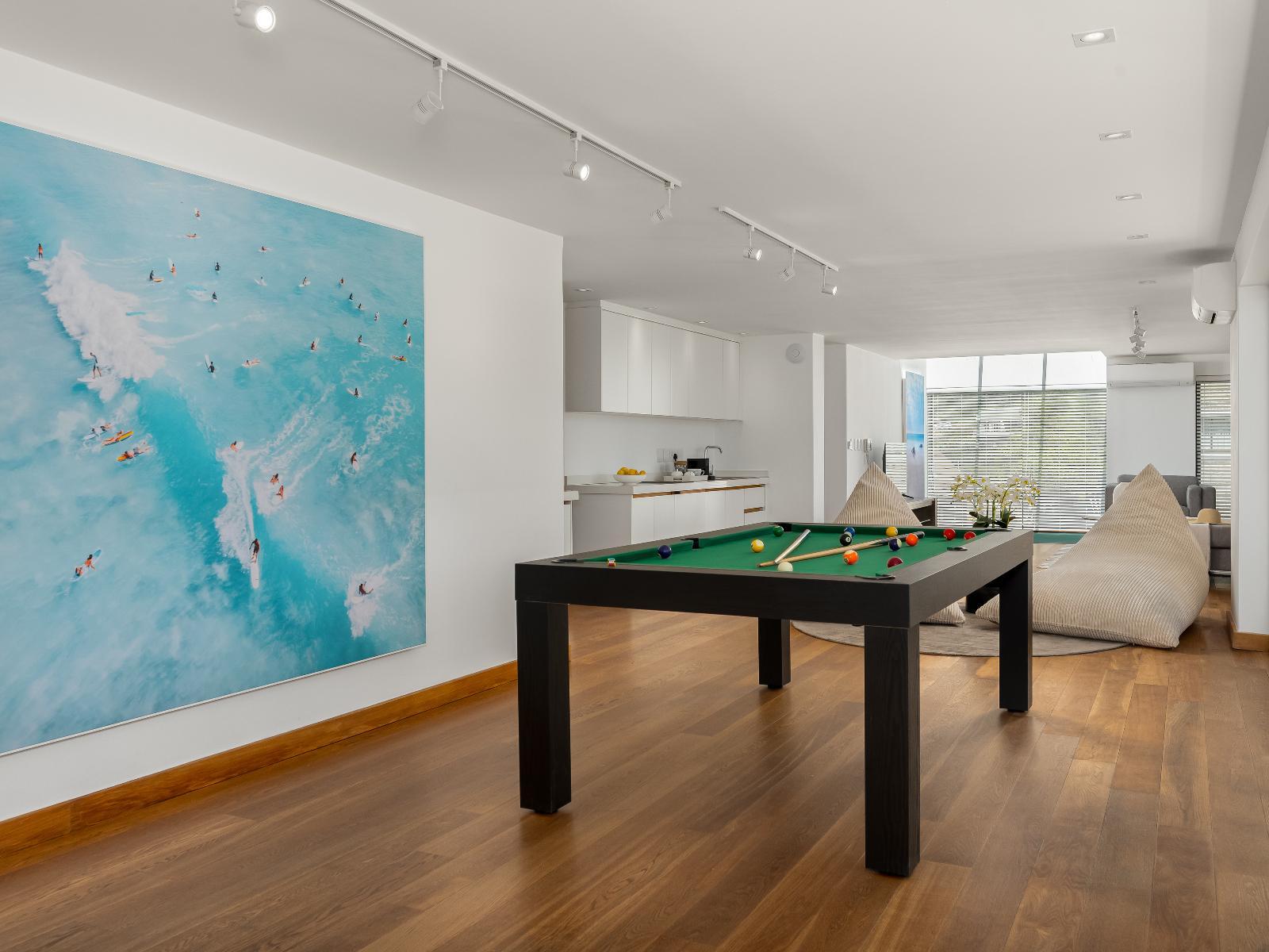 Communal lounge/ TV room