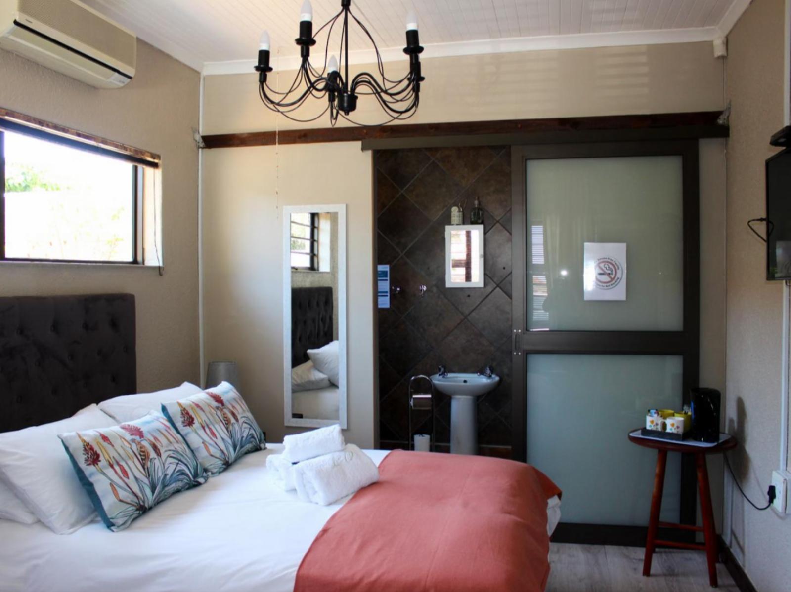 Room 1 — Photo of the whole room