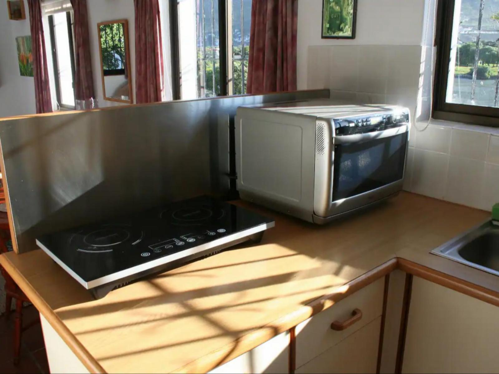 Room 1 — Kitchenette