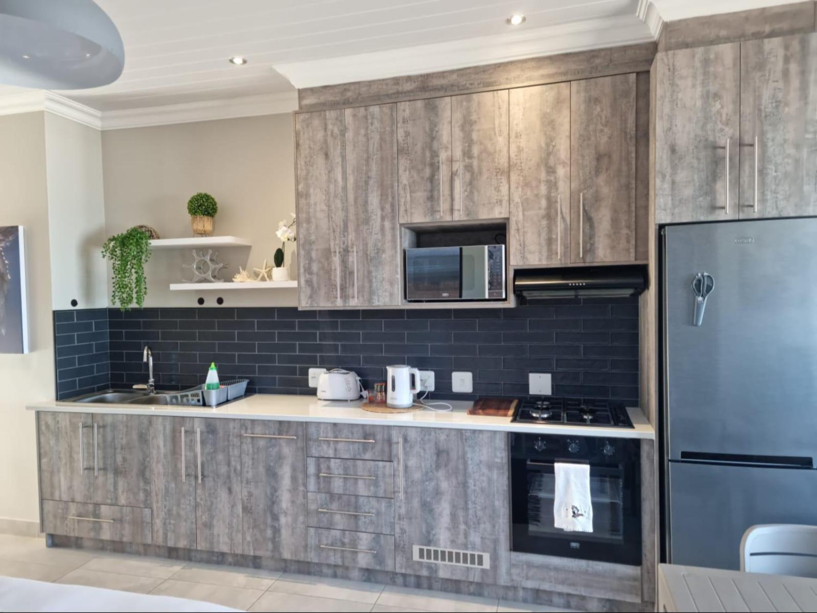Room 1 — Kitchenette