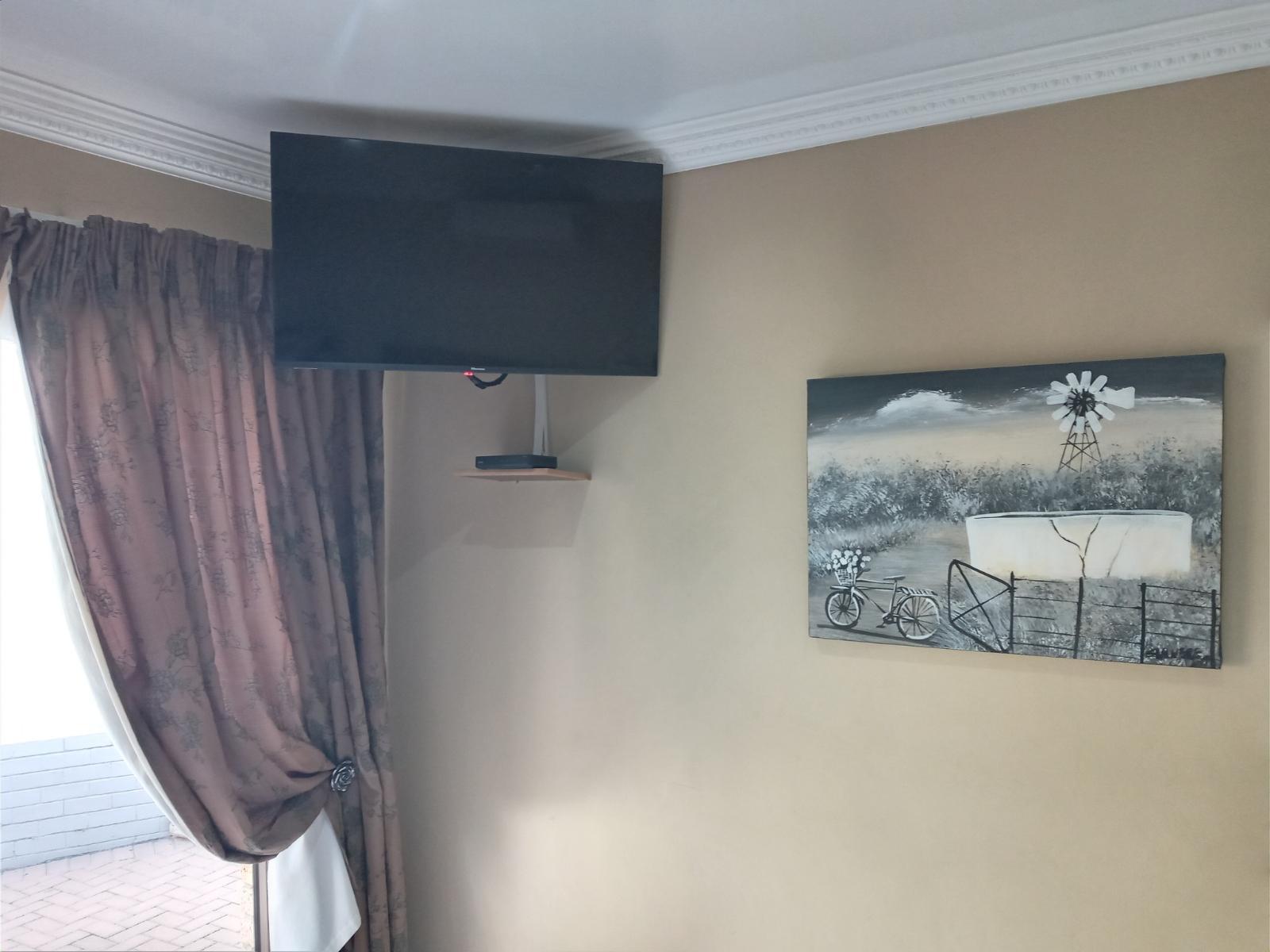 Room 1 — TV and multimedia
