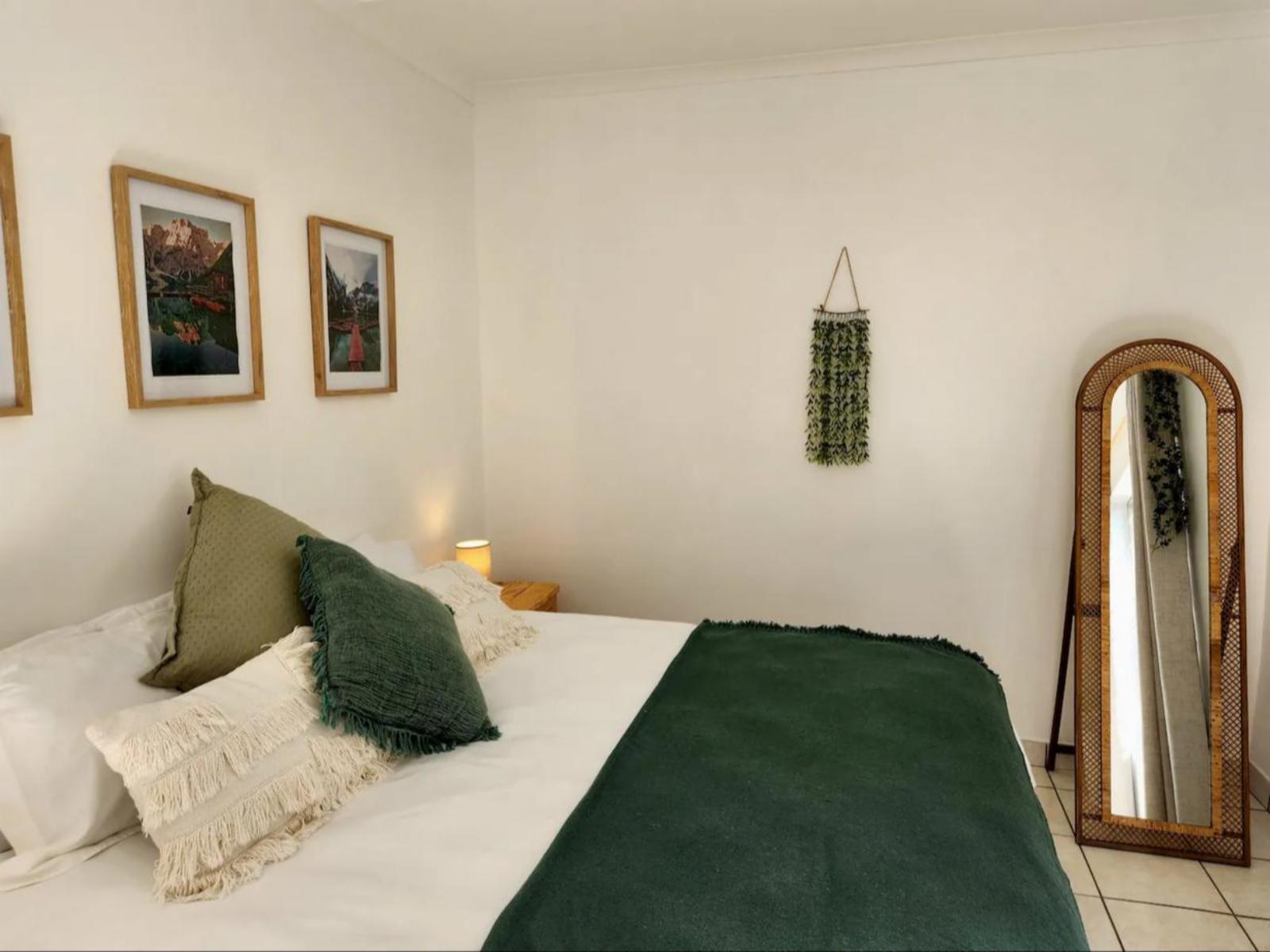 Room 1 — Photo of the whole room