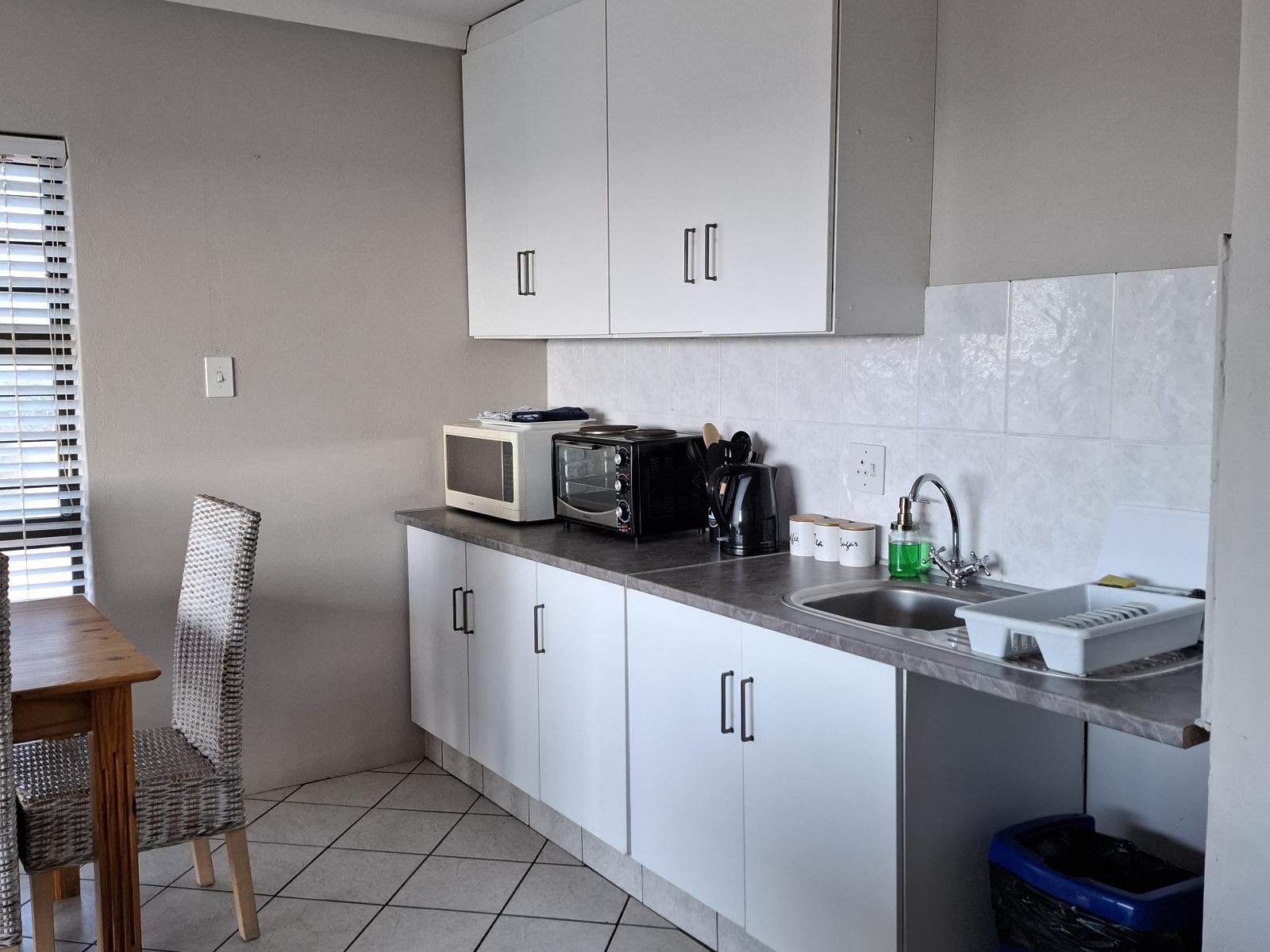 Room 10 — Kitchenette