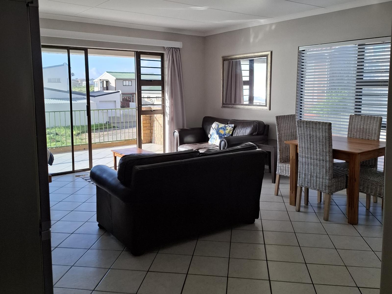 Room 10 — Seating area