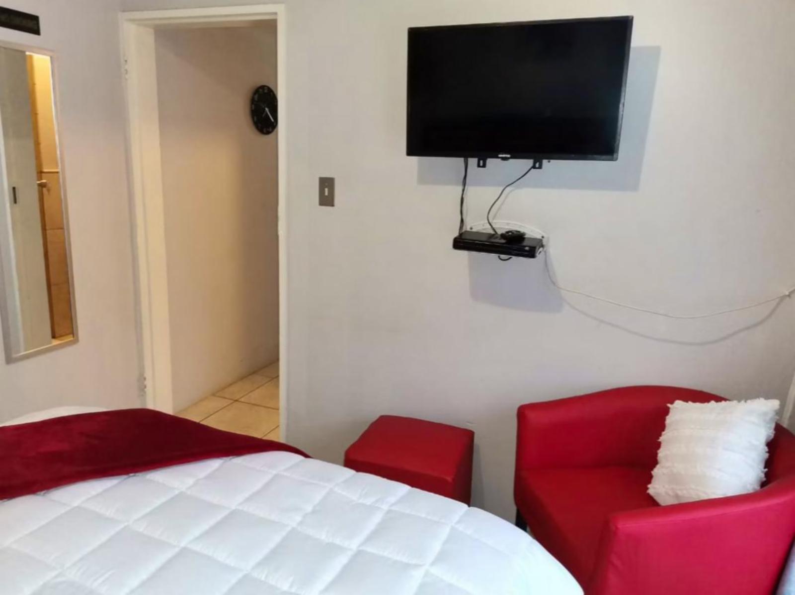 Room 1 — Photo of the whole room