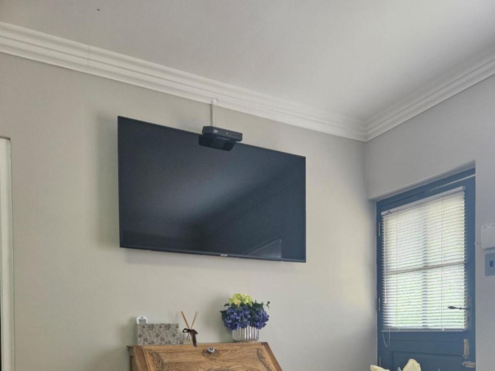 Room 1 — TV and multimedia
