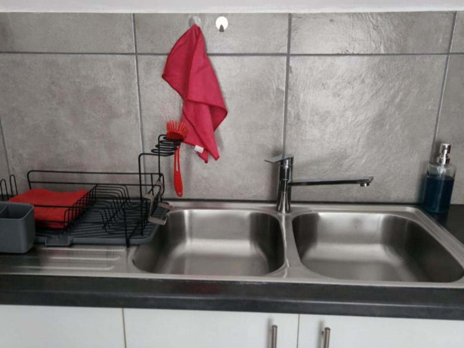 Room 1 — Kitchenette