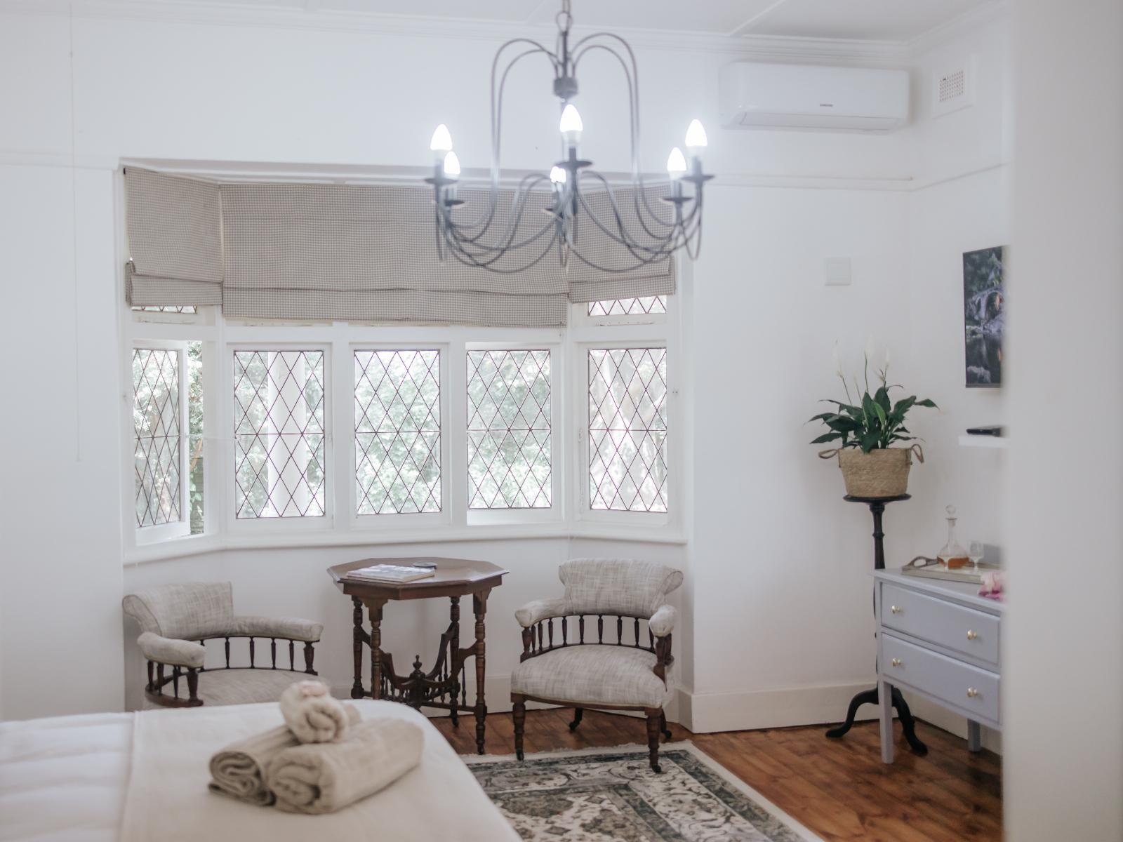 Room 2 — Photo of the whole room