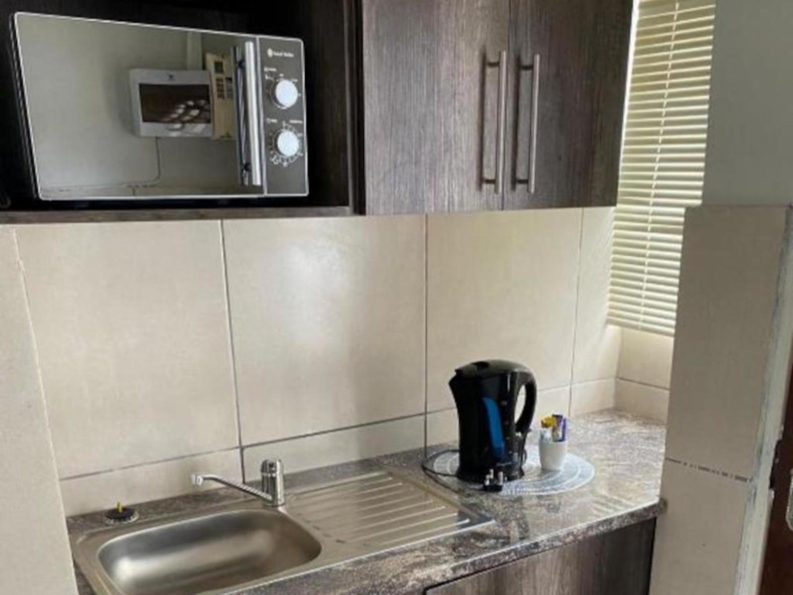 Room 1 — Kitchenette