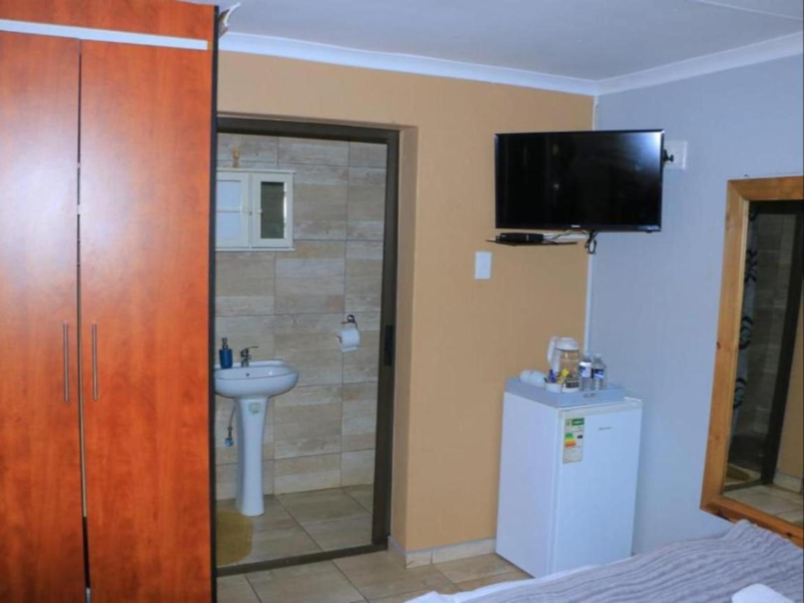 Room 1 — Photo of the whole room