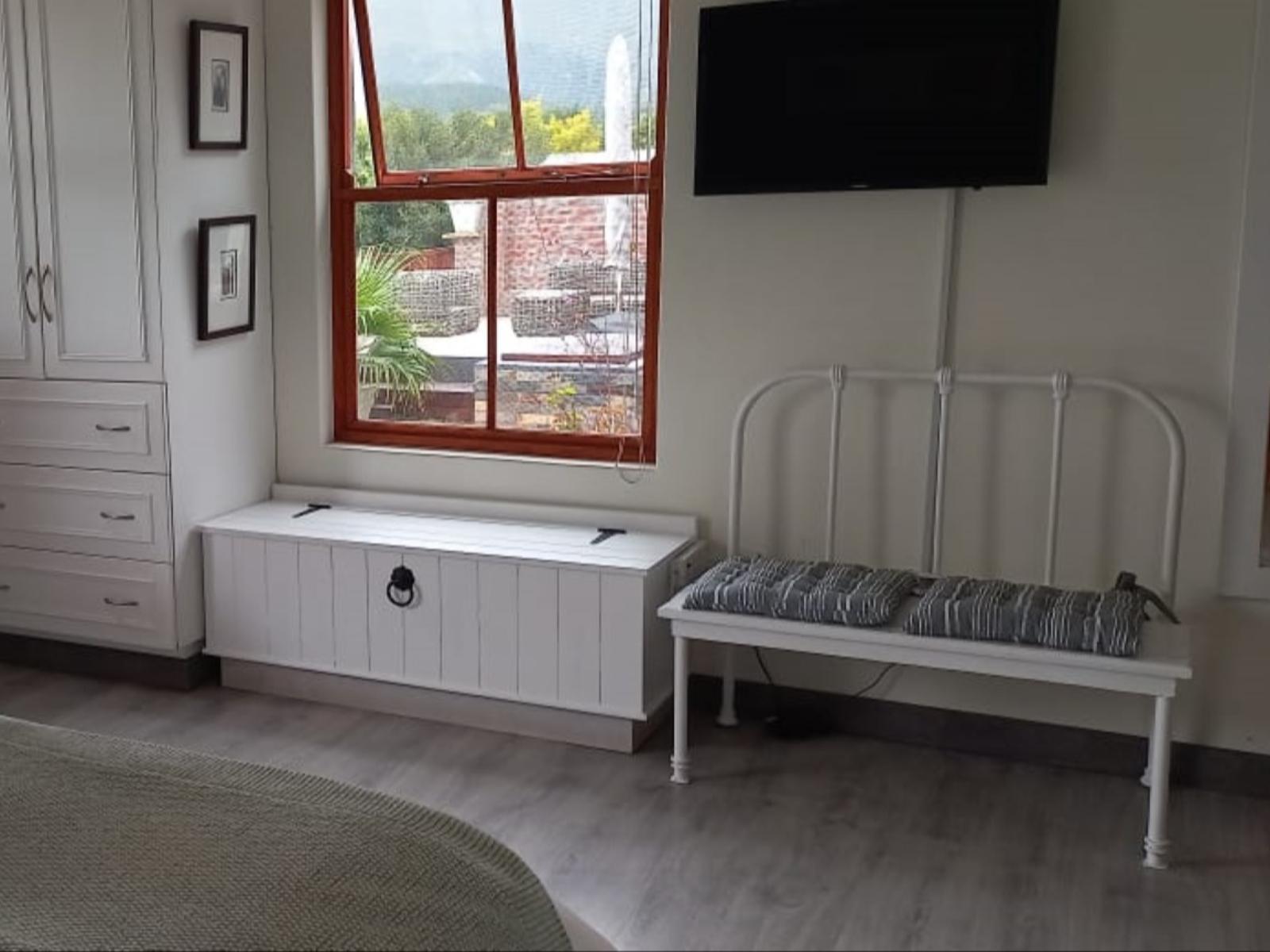Room 1 — TV and multimedia
