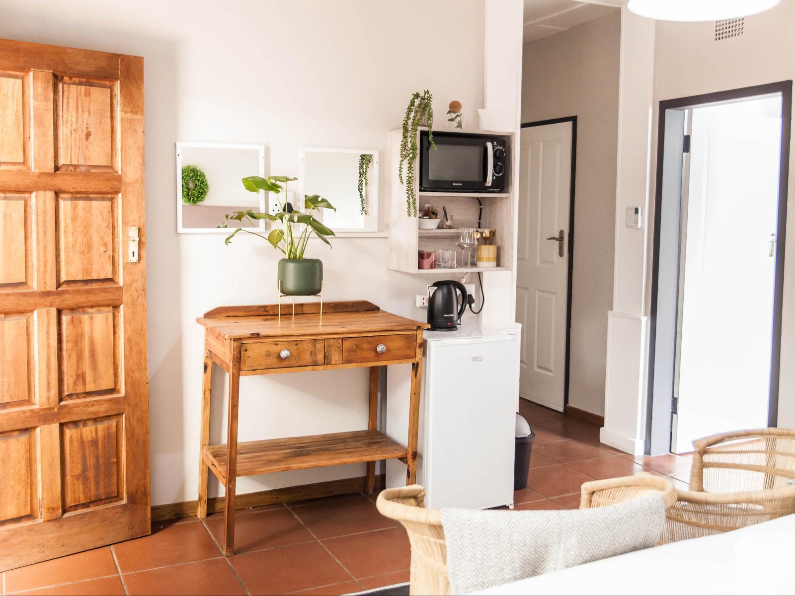 Room 1 — Coffee/tea facilities