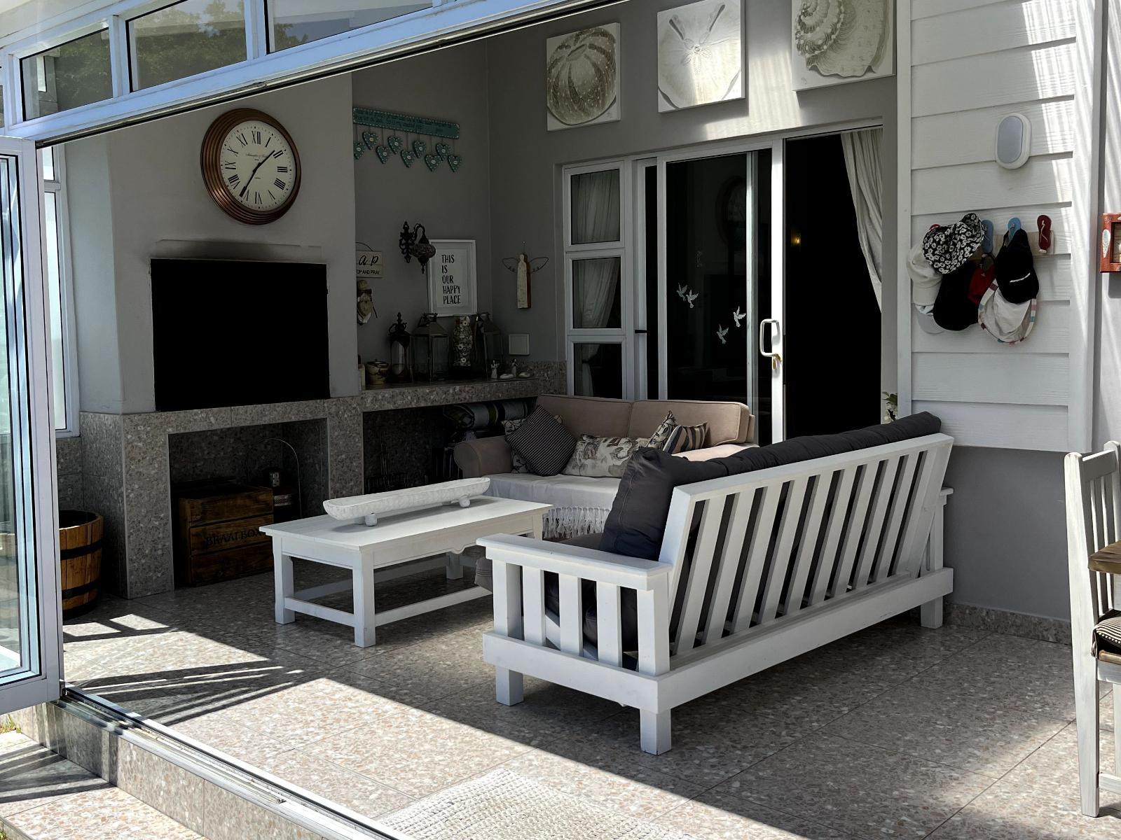 Room 1 — Balcony/Terrace