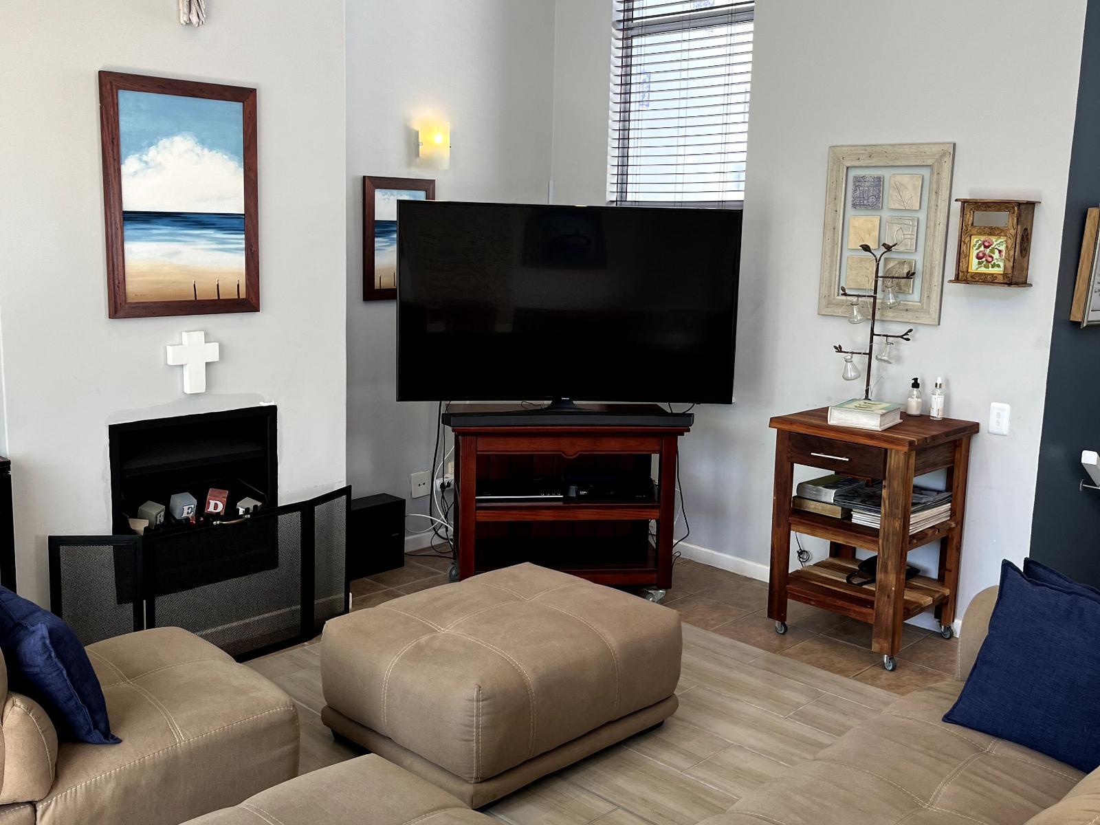 Room 1 — TV and multimedia